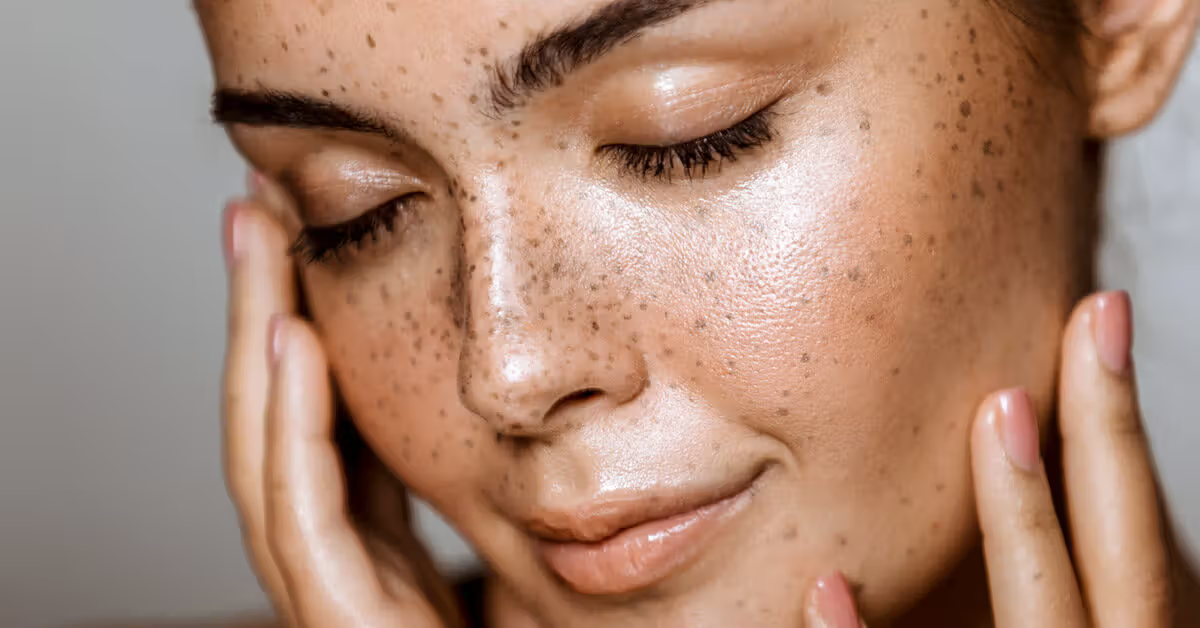 How to Get Glowing Skin Naturally at Home