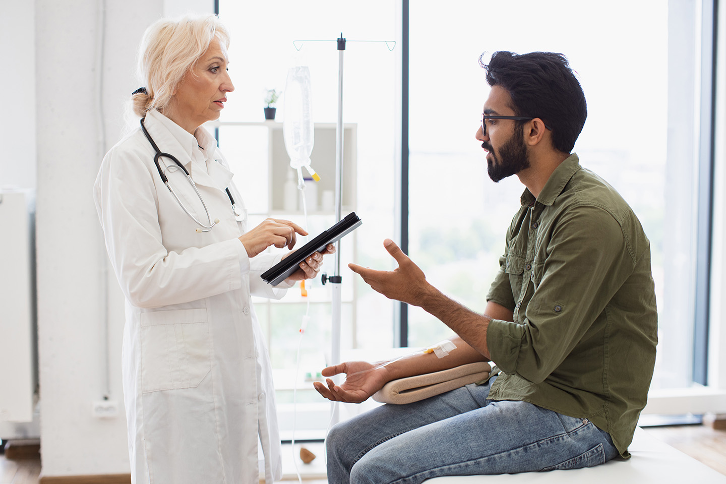 Signs You Should Get Help From an Internal Medicine Specialist